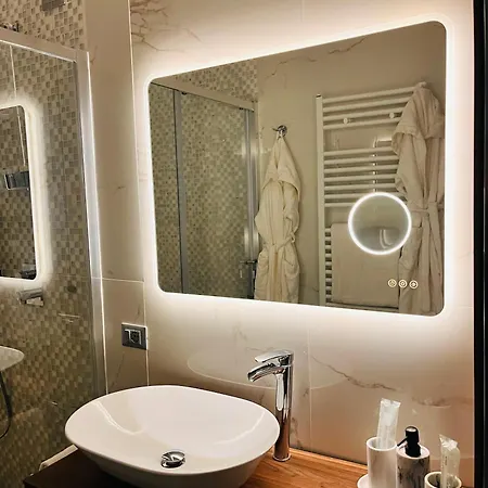 Vanecia's Luxury Sanremo