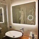Vanecia's Luxury San Remo