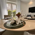Vanecia's Luxury * San Remo