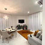 Vanecia's Luxury Apartamento San Remo