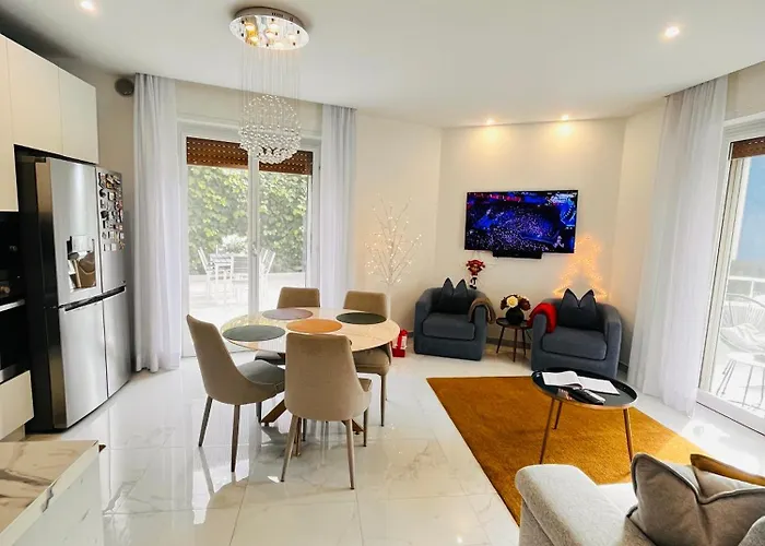 Vanecia's Luxury Sanremo